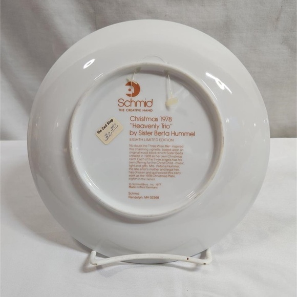 Vintage Hummel Christmas Plate (1978) - Picture 2 of 2
